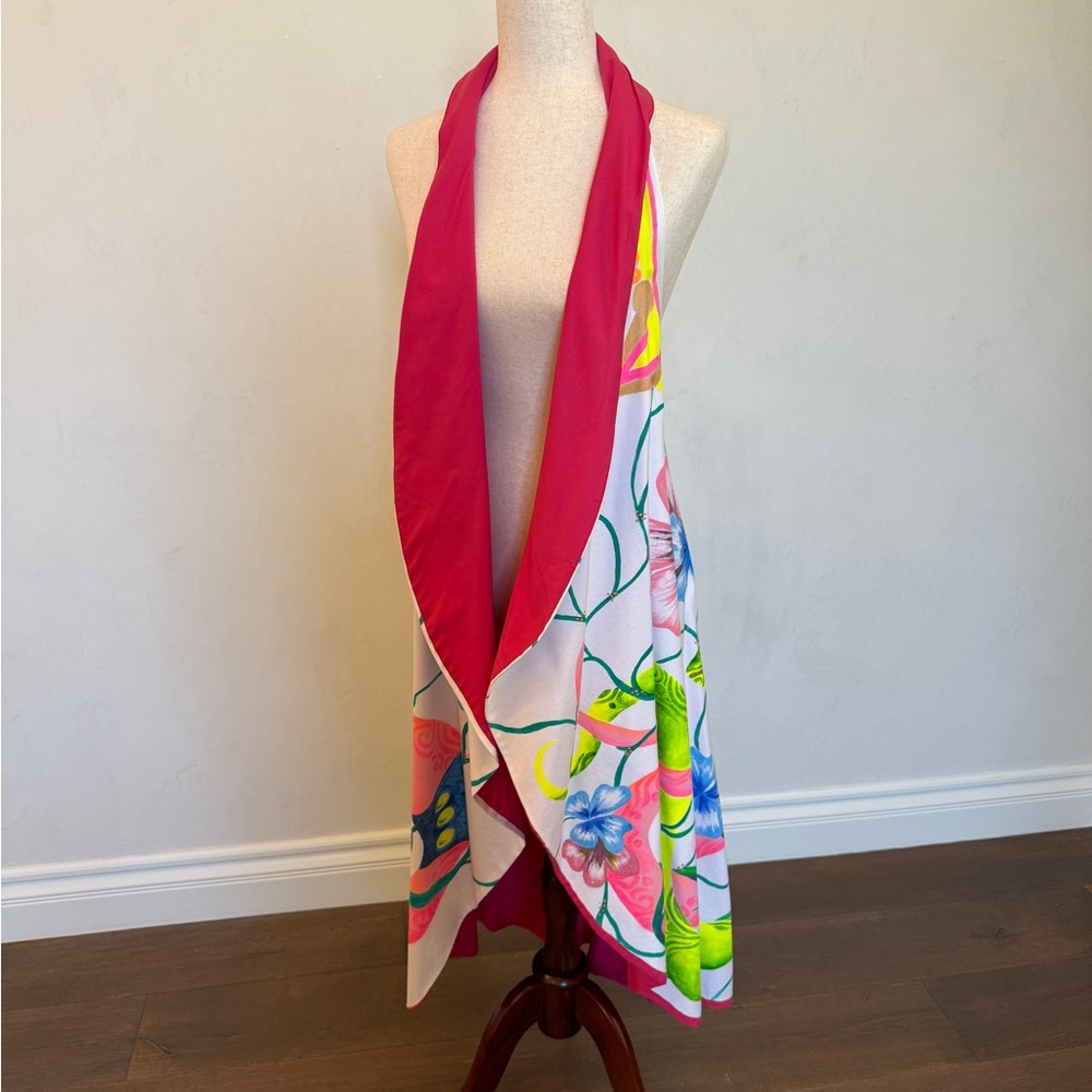 Reversible Floral Scarf with Pink Accent